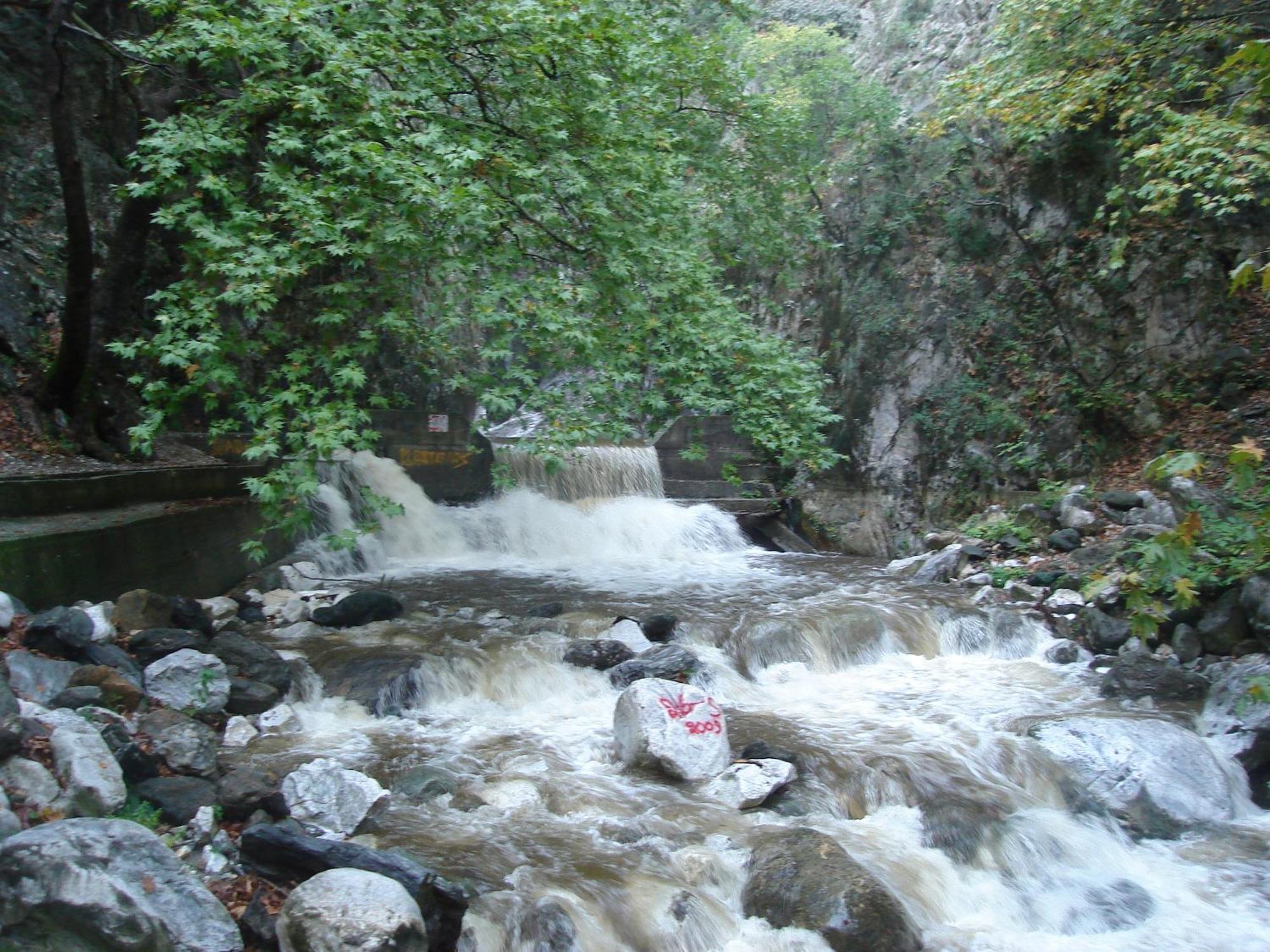 Rodavgi Káto Loutrákion Exterior foto